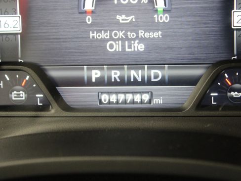 Used 2019 RAM 1500 Big Horn AWD/4WD image 12