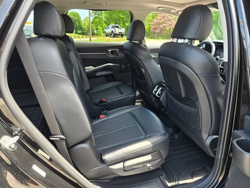 Used 2023 Kia Sorento EX w/ Panoramic Sunroof Package AWD/4WD image 25