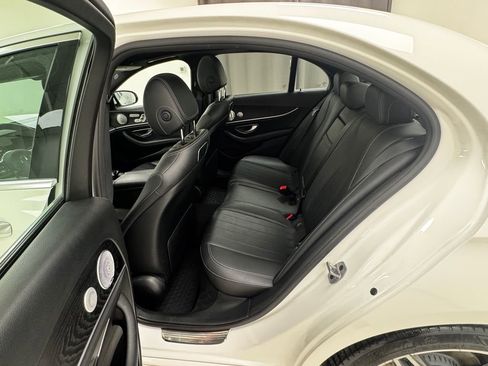 Used 2023 Mercedes-Benz E 350 Sedan image 12