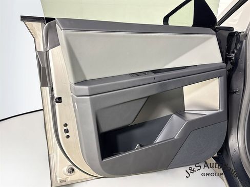 Used 2025 Tesla Cybertruck AWD Crew Cab image 22