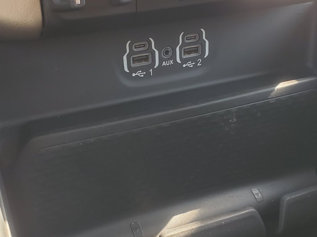 Used 2020 RAM 1500 Laramie AWD/4WD image 20