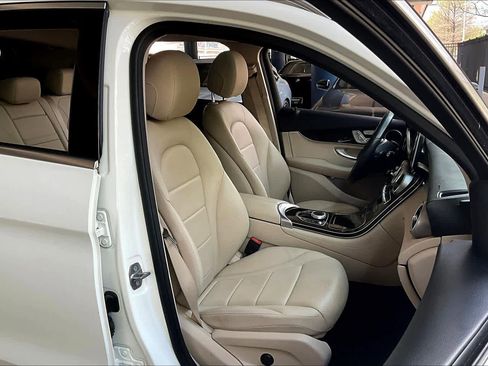 Used 2019 Mercedes-Benz GLC 300 image 8