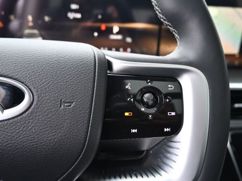 Used 2025 INFINITI QX80 Pure image 21