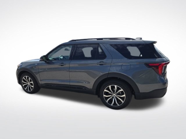 Used 2026 Ford Explorer ST-Line w/ Premium Package RWD image 5