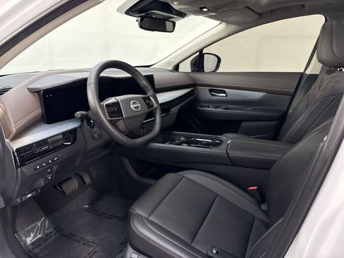 Certified 2025 Nissan Murano Platinum w/ Cargo Package AWD/4WD image 5