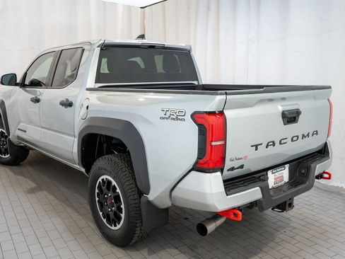 Certified 2024 Toyota Tacoma TRD Off-Road image 3