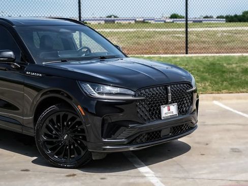 Used 2025 Lincoln Aviator Reserve w/ Jet Appearance Package AWD/4WD image 6