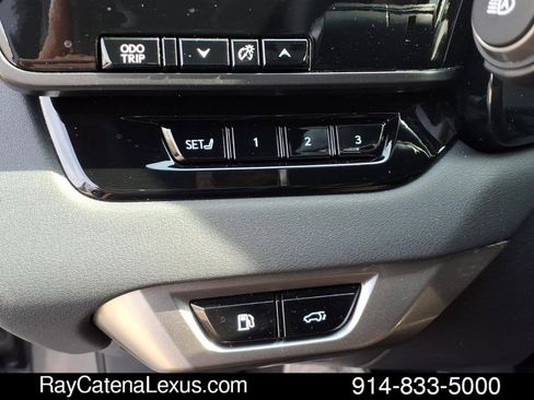 Certified 2023 Lexus RX 350h w/ Accessory Package (2T) AWD/4WD image 11