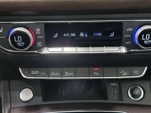 Used 2023 Audi Q5 2.0T Premium Plus w/ Premium Plus Package AWD/4WD image 19