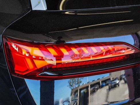 New 2026 Audi Q7 2.0T Premium Plus AWD/4WD image 7