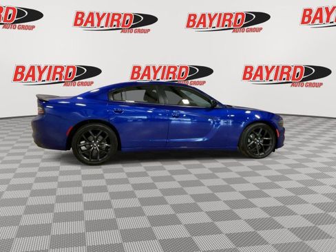 Used 2022 Dodge Charger SXT w/ Blacktop Package image 10