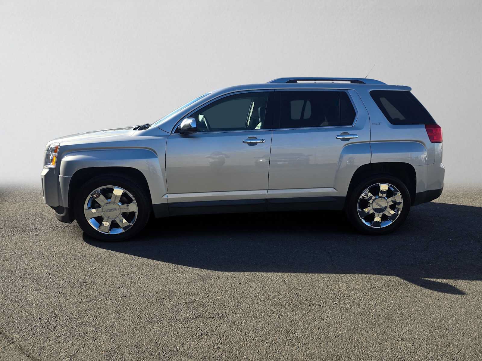 Used 2012 GMC Terrain SLT w/ Chrome and Technology Package FWD image 4