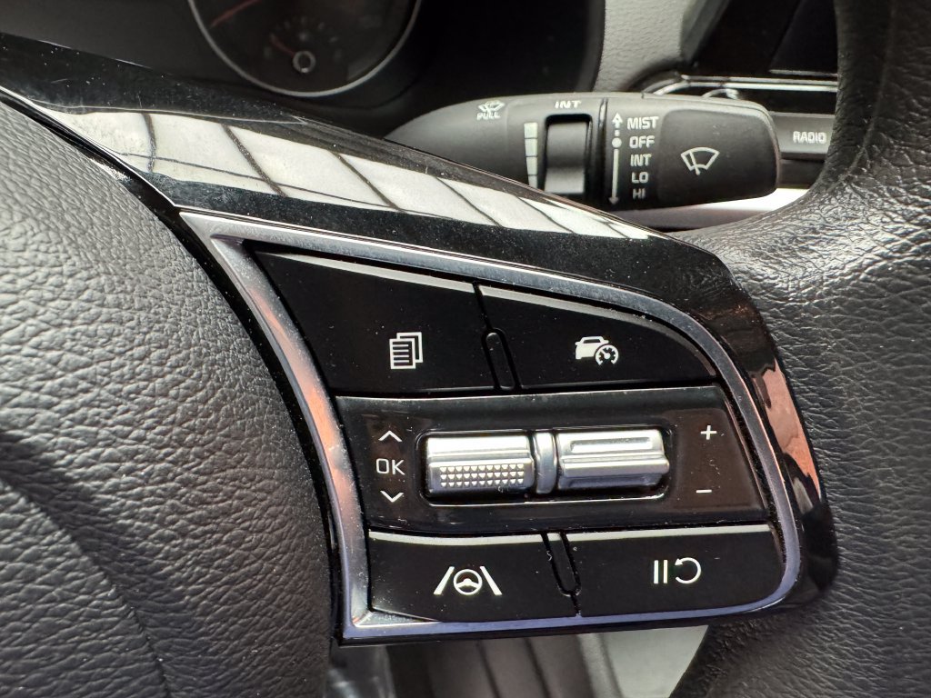 Used 2023 Kia Forte LXS w/ LXS Technology Package FWD image 15