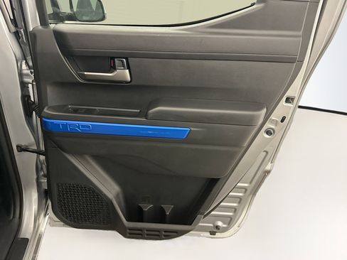 Used 2025 Toyota Tacoma TRD Off-Road image 31