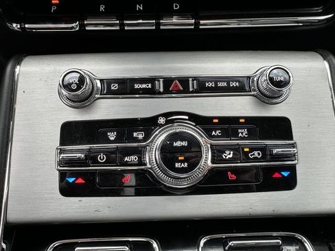 Certified 2023 Lincoln Aviator AWD w/ Premium Package image 24