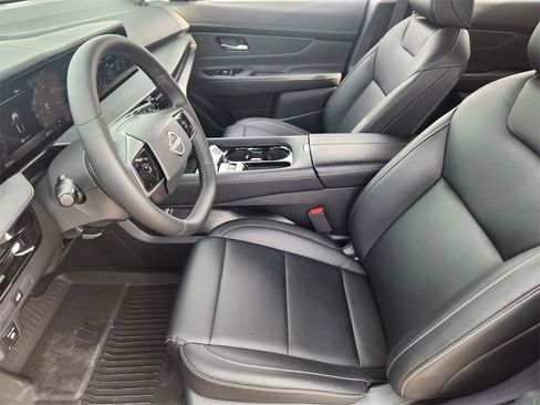 Used 2025 Nissan Murano SV image 8