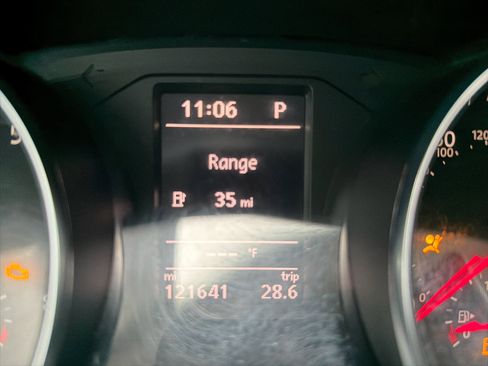 Used 2016 Volkswagen Passat 1.8T S image 25