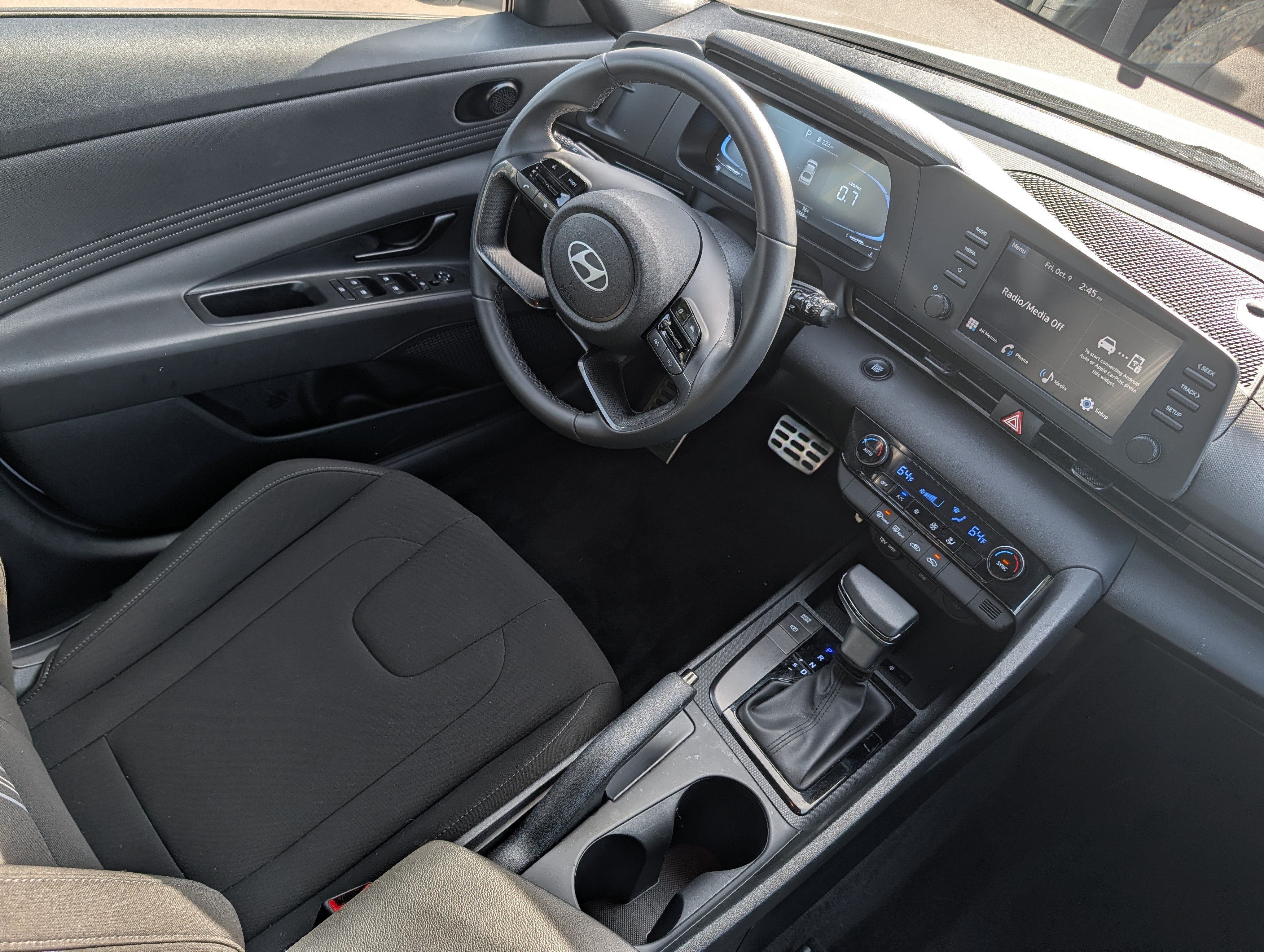 Certified 2025 Hyundai Elantra Sport FWD image 9