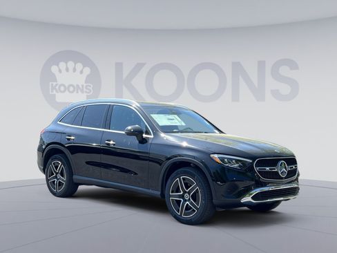 New 2026 Mercedes-Benz GLC 300 4MATIC image 2