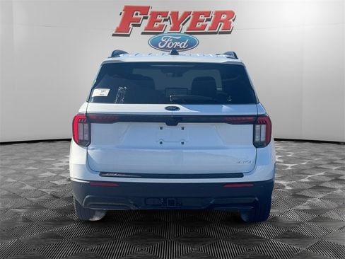 New 2026 Ford Explorer ST-Line w/ ST-Line Street Pack image 6