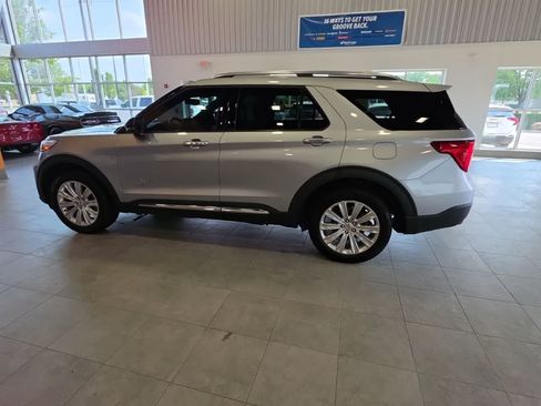 Used 2024 Ford Explorer King Ranch w/ Technology Package AWD/4WD image 15