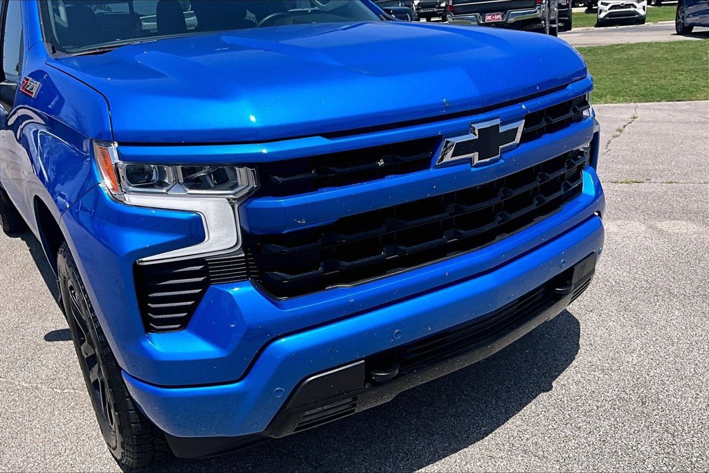 Used 2025 Chevrolet Silverado 1500 RST AWD/4WD image 27