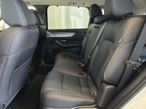 Certified 2025 MAZDA CX-90 3.3 Turbo w/ Preferred Package image 10