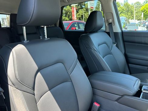 New 2026 Nissan Pathfinder SL FWD image 15