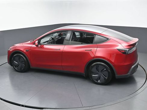 Used 2026 Tesla Model Y Long Range RWD image 42
