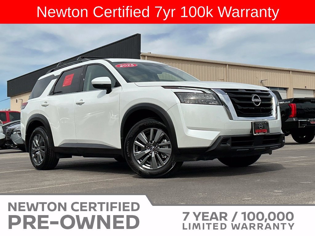 Used 2025 Nissan Pathfinder SV w/ SV Premium Package FWD image 30