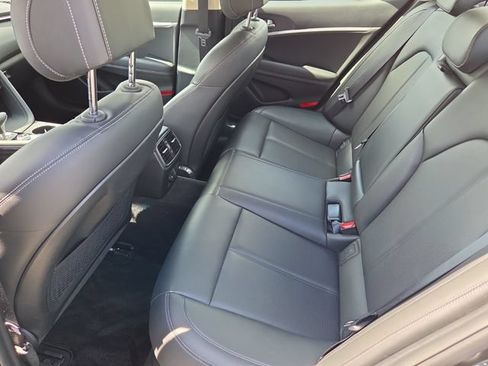 Used 2023 Genesis G70 2.0T RWD image 13