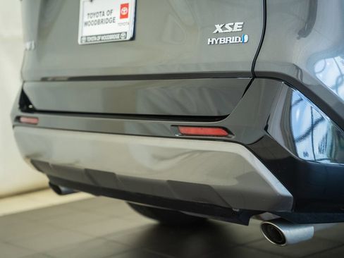 Used 2019 Toyota RAV4 XSE w/ Carpet Mat Package AWD/4WD image 8