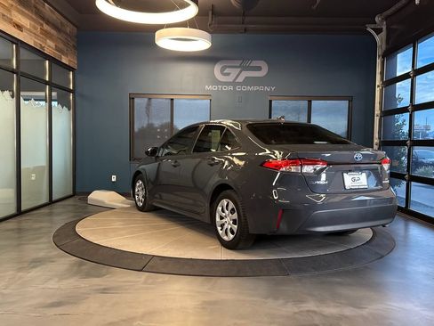 Used 2023 Toyota Corolla LE FWD image 5