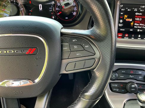 Used 2022 Dodge Challenger SXT w/ Driver Convenience Group AWD/4WD image 12