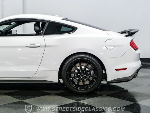 Used 2019 Ford Mustang Shelby GT350 w/ Technology Package RWD image 24