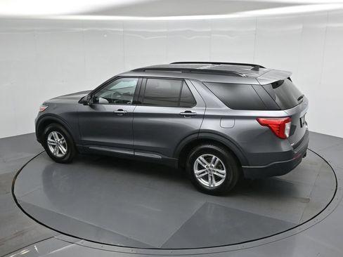 Certified 2022 Ford Explorer XLT w/ Class IV Trailer Tow Package image 46