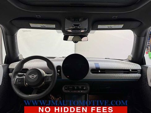 Used 2025 MINI Cooper 2-Door Hardtop FWD image 12