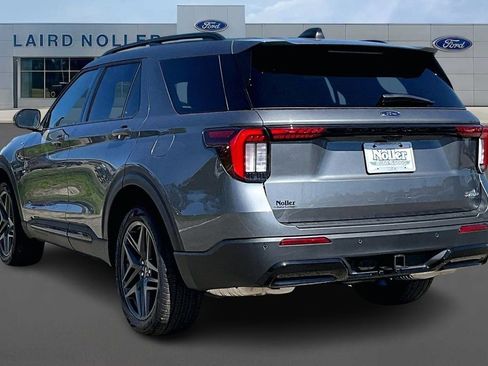New 2026 Ford Explorer ST-Line AWD/4WD image 3