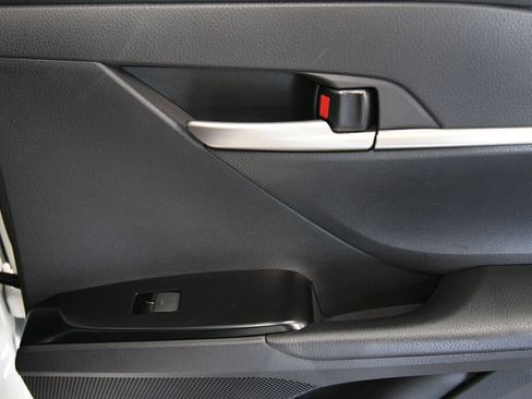 Used 2025 Toyota Camry LE image 23