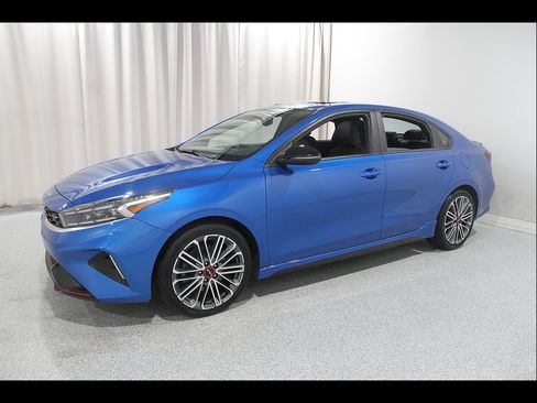Used 2022 Kia Forte GT FWD image 3