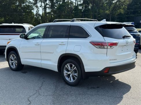 Used 2016 Toyota Highlander Plus AWD/4WD image 6