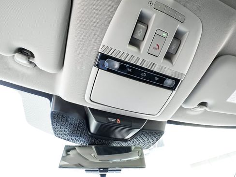 Used 2024 Nissan Ariya AWD image 32