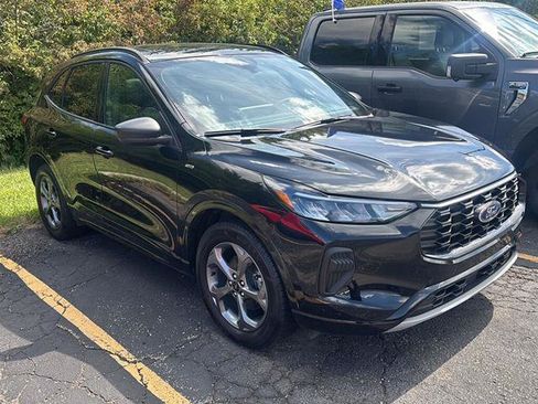 Certified 2023 Ford Escape ST-Line w/ Tech Pack #1 AWD/4WD image 4
