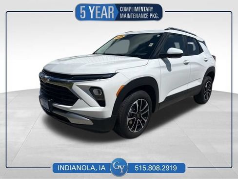 Used 2025 Chevrolet TrailBlazer LT AWD/4WD image 1