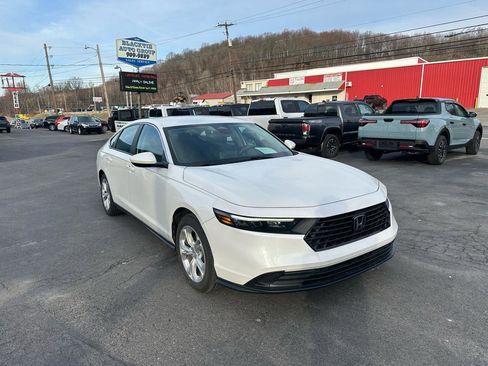 Used 2025 Honda Accord LX image 3