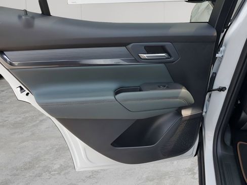 New 2026 GMC Terrain AT4 w/ Technology Package II image 17