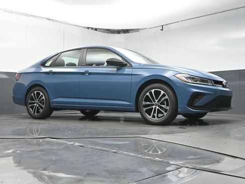 New 2025 Volkswagen Jetta Sport image 31