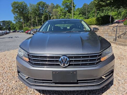 Used 2016 Volkswagen Passat 1.8T FWD image 9