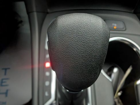 Certified 2024 Chevrolet Equinox LT image 29