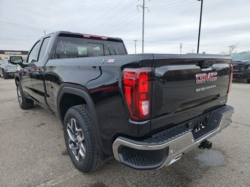 New 2026 GMC Sierra 1500 SLE image 3